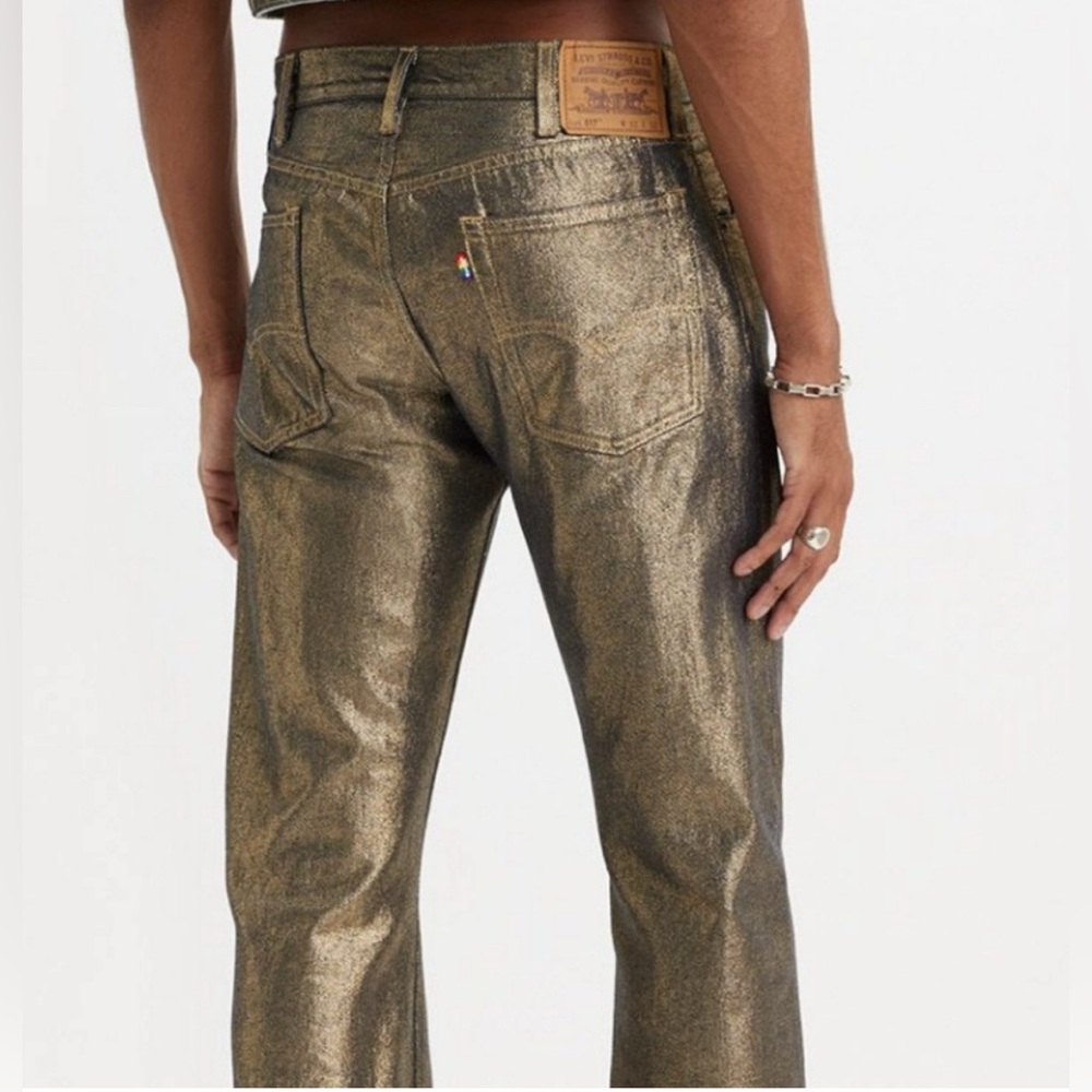 Levi's Pride 517 Bootcut Gold
Jeans gold blue men's size 30W x 30L